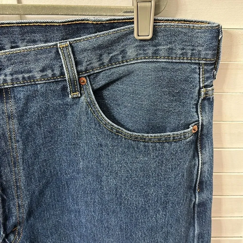 Levi's 550 Jeans Waist 44 Inseam 29  Relax Fit Denim **